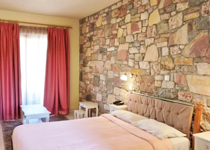 Ataviros 2* Émbonas