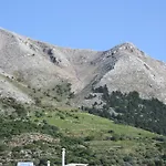 Ataviros Émbonasz