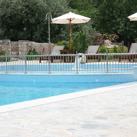 Ataviros 아파트호텔 2*