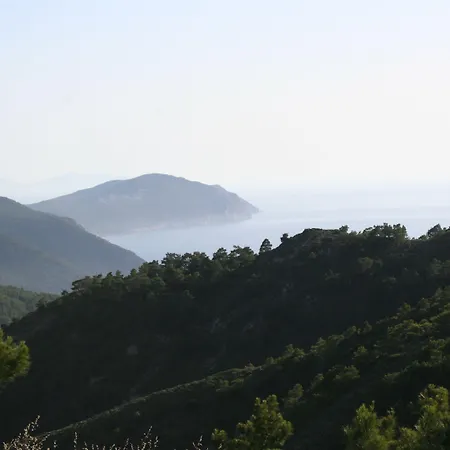 아파트호텔 Ataviros 2*