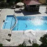 Aparthotel Ataviros 2*