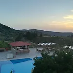 Ataviros Émbonas