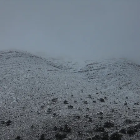 アパートホテル Ataviros