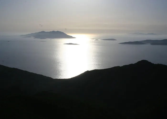 阿塔维罗斯酒店 2* Émbonas